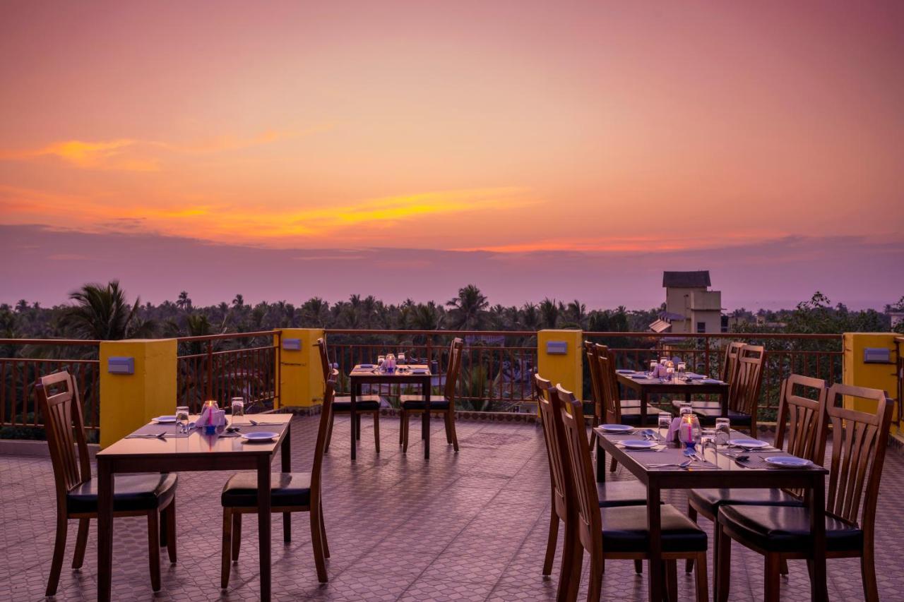 Sairaj Beach Resort Calangute Exterior photo